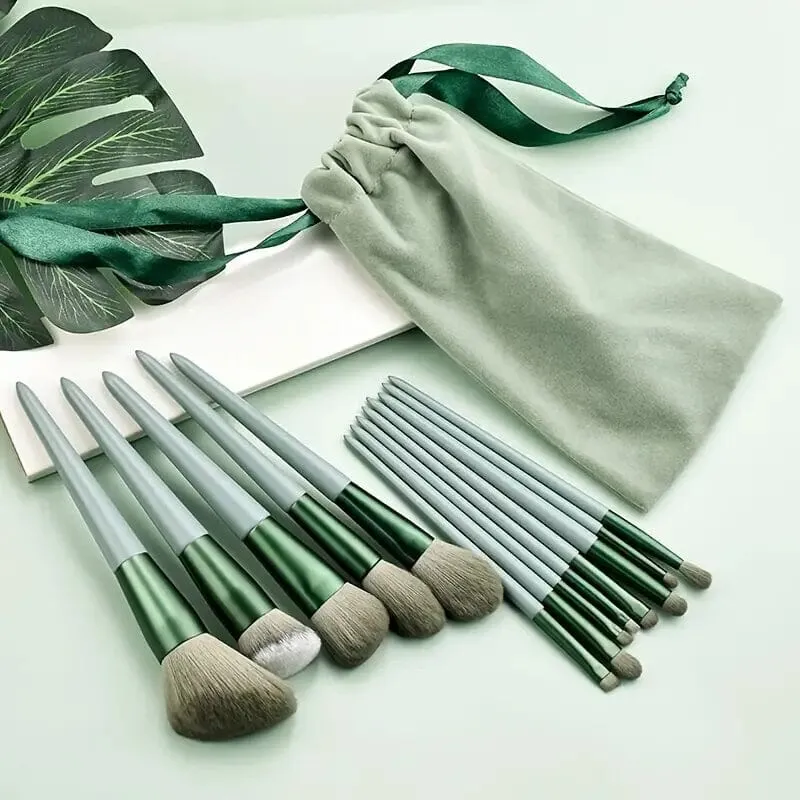 13-Piece: Professional Makeup Brush Set