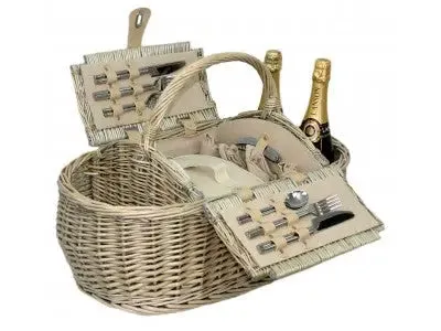 4 PERSON BOAT HAMPER