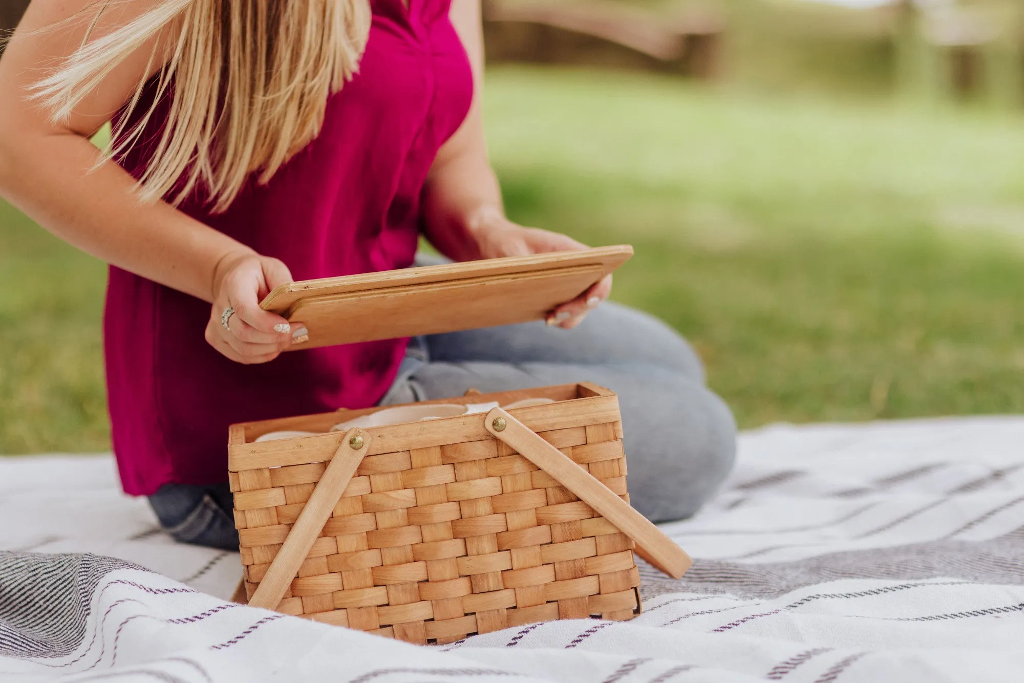 App State Mountaineers - Poppy Personal Picnic Basket