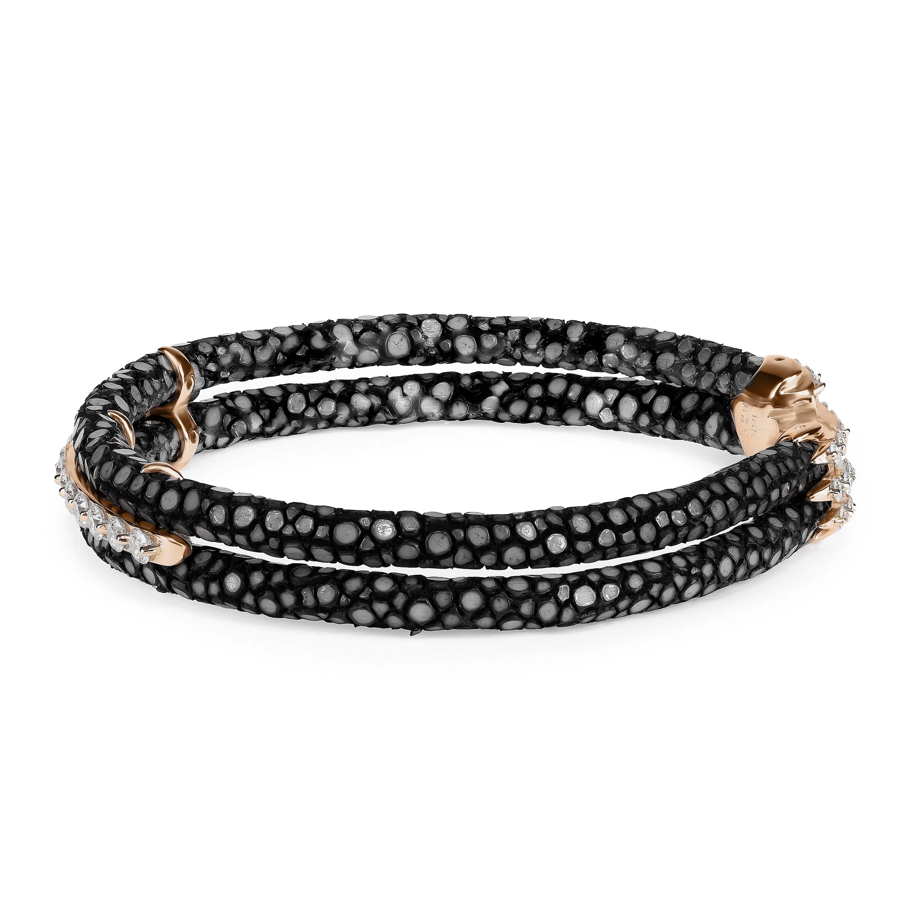 B507 StingHD Black Diamond Bar with Diamond Clasp