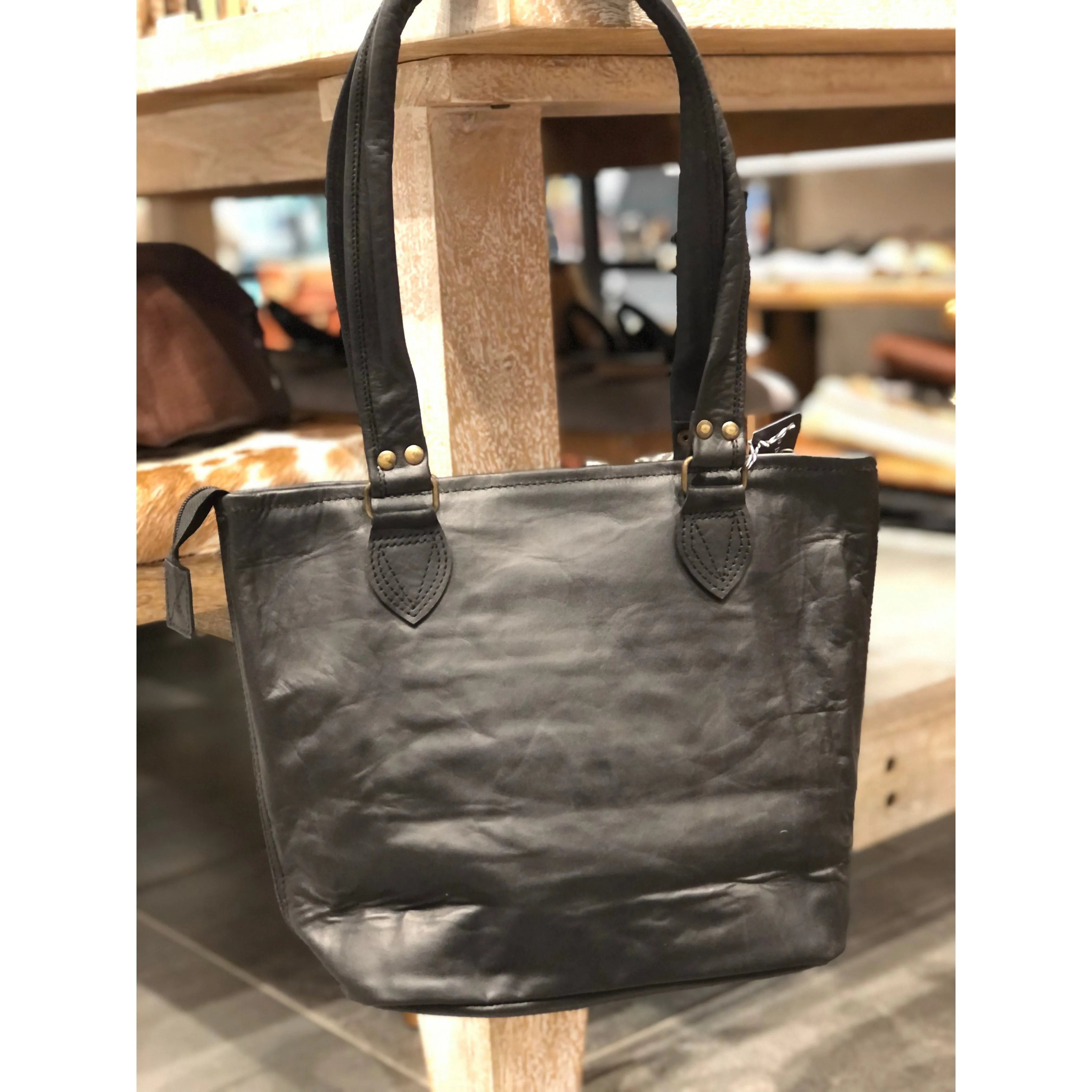 Black leather Bucket Bag tote plain. (No outside pocket)#4pt