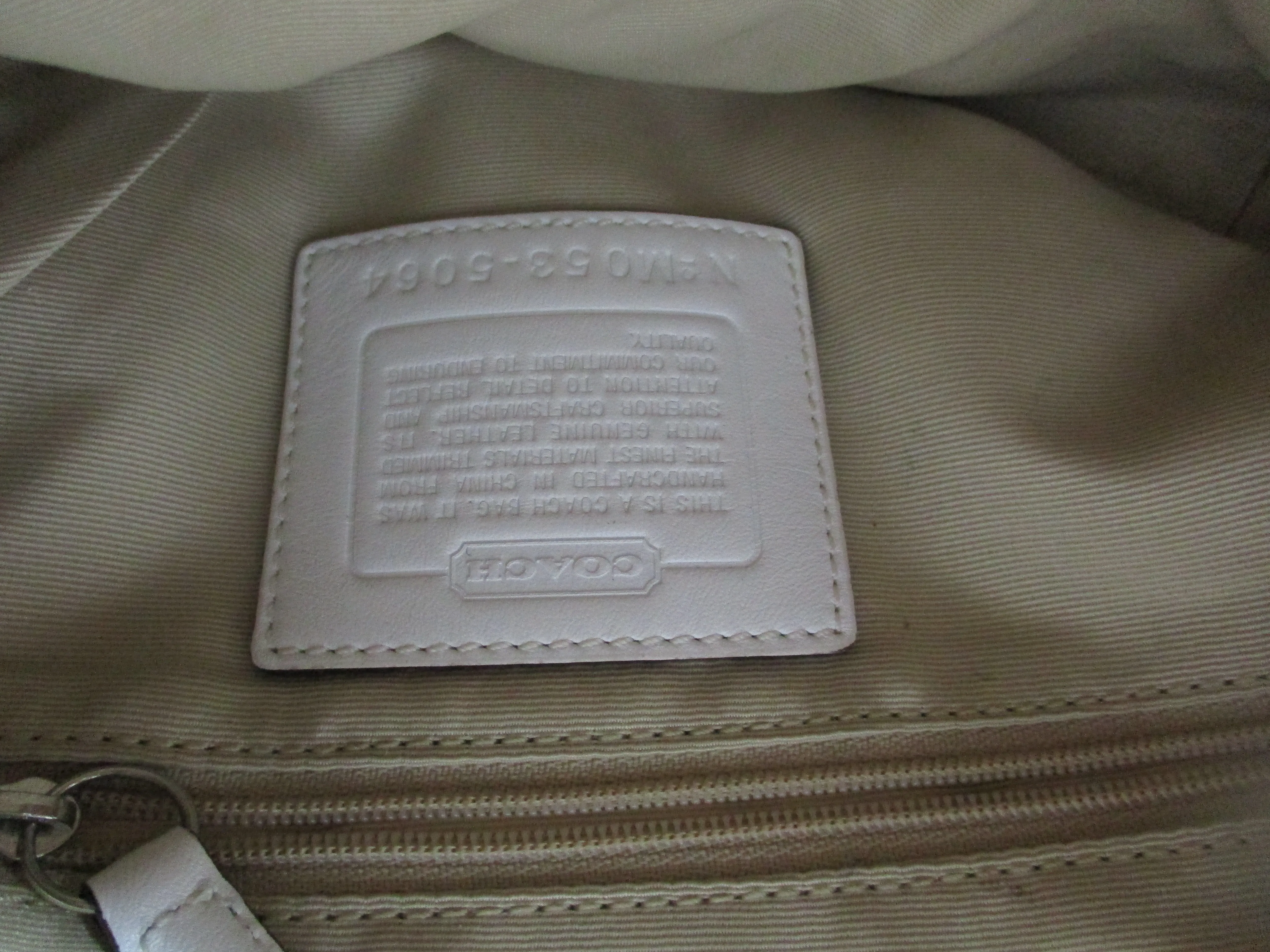 COACH 5064 HOBO Purse Bag Creme Signature BUMBLEBEE OPTIC BAGUETTE