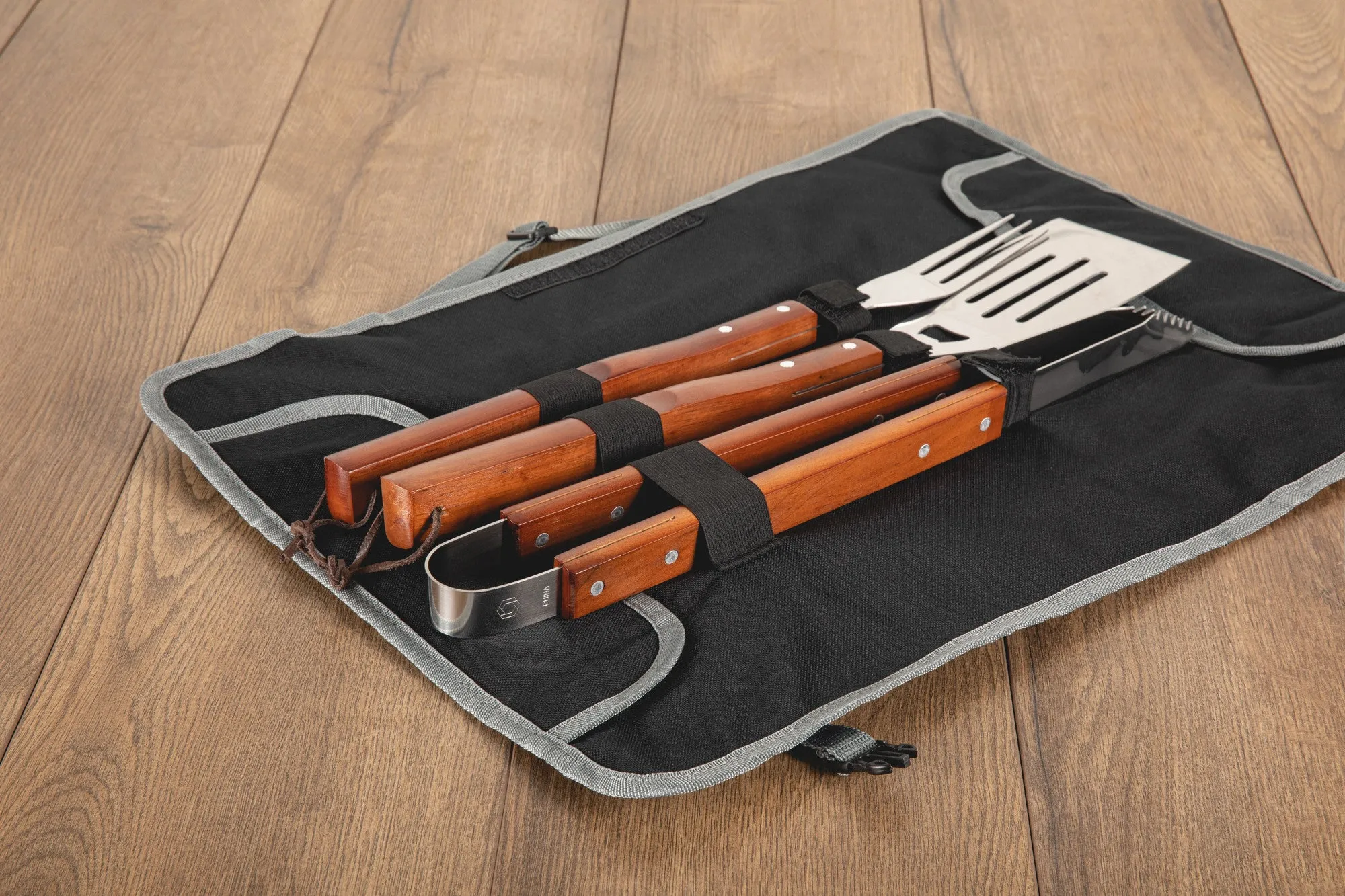 Georgia Bulldogs - 3-Piece BBQ Tote & Grill Set