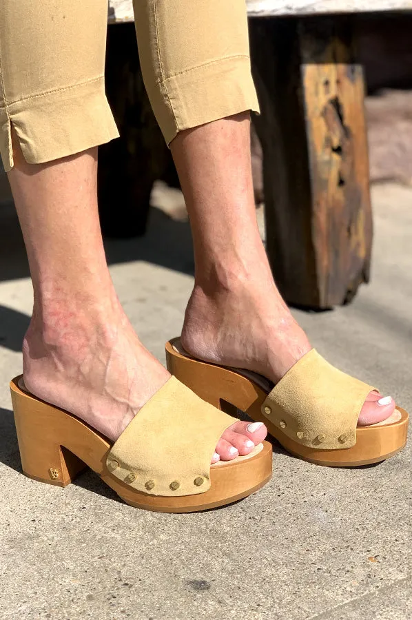 Hannalee Suede Clog Sandal - Desert