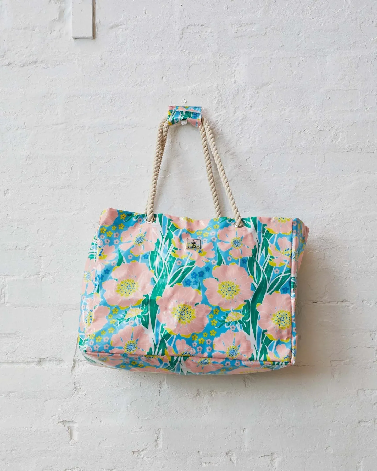 Kip & Co Tumbling Flowers Beach Bag