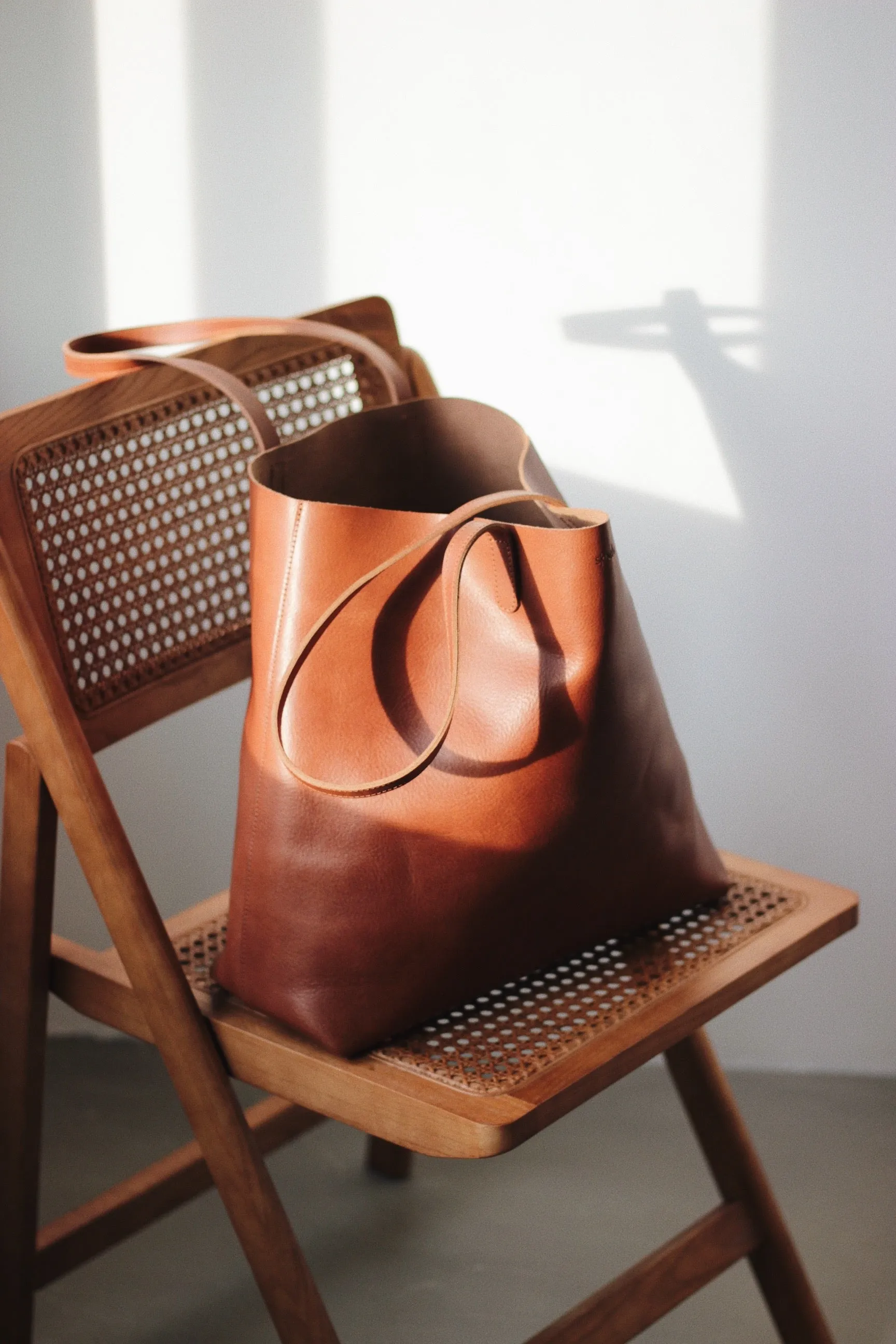 Large tote bag brown