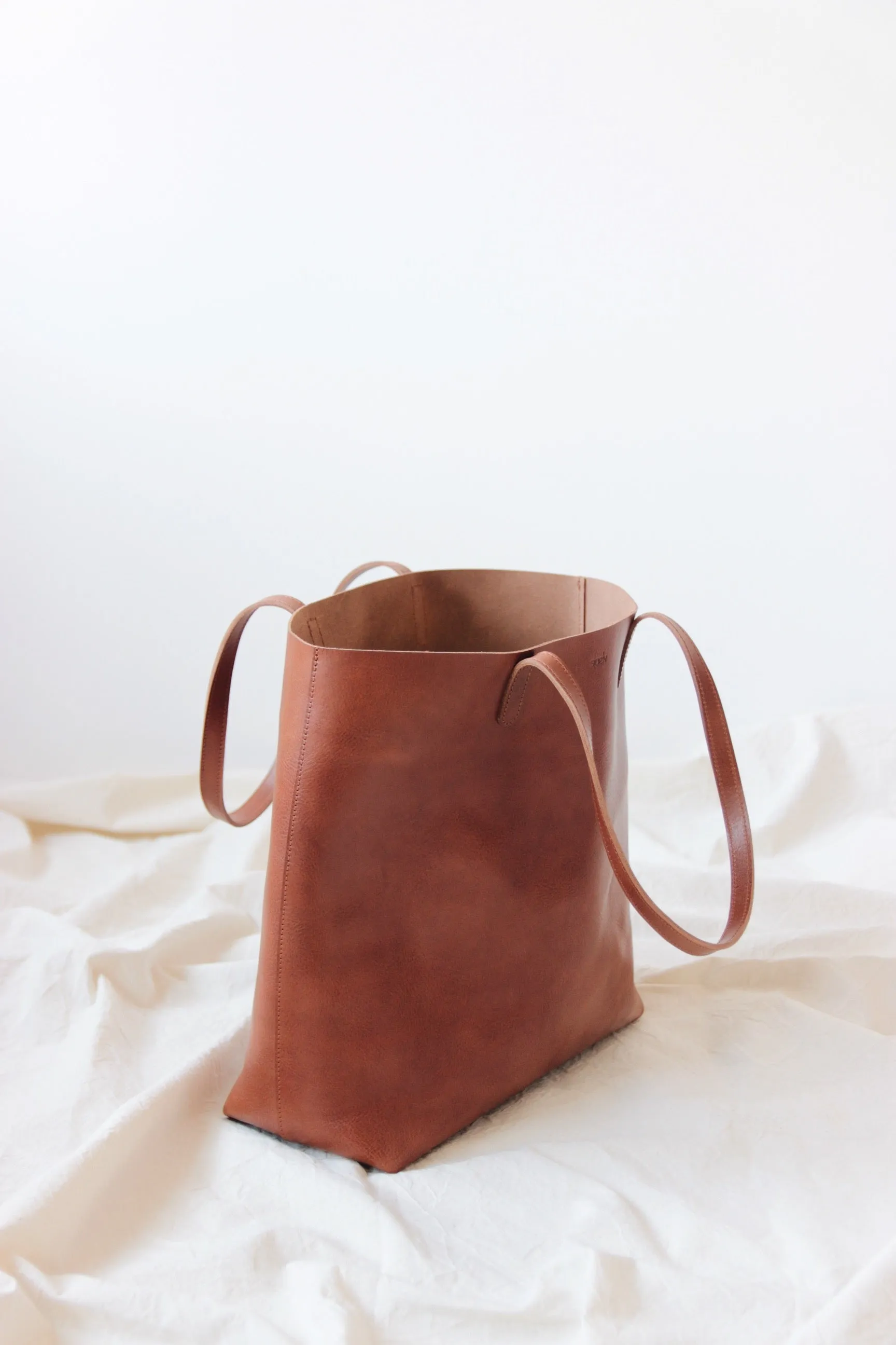 Large tote bag brown