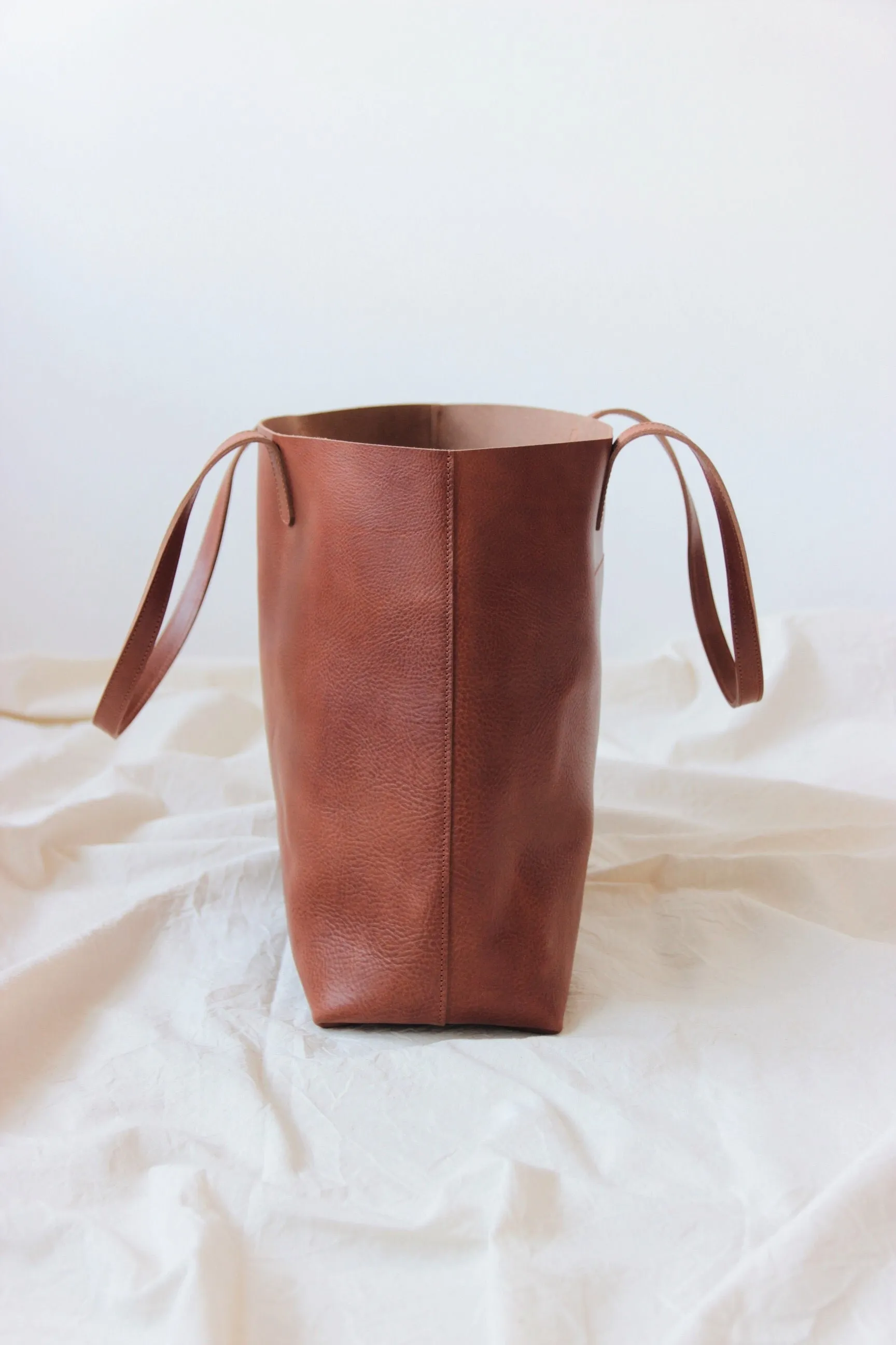 Large tote bag brown