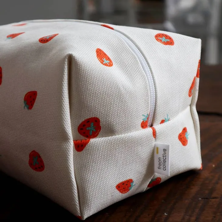 Makeup Bag - Strawberry