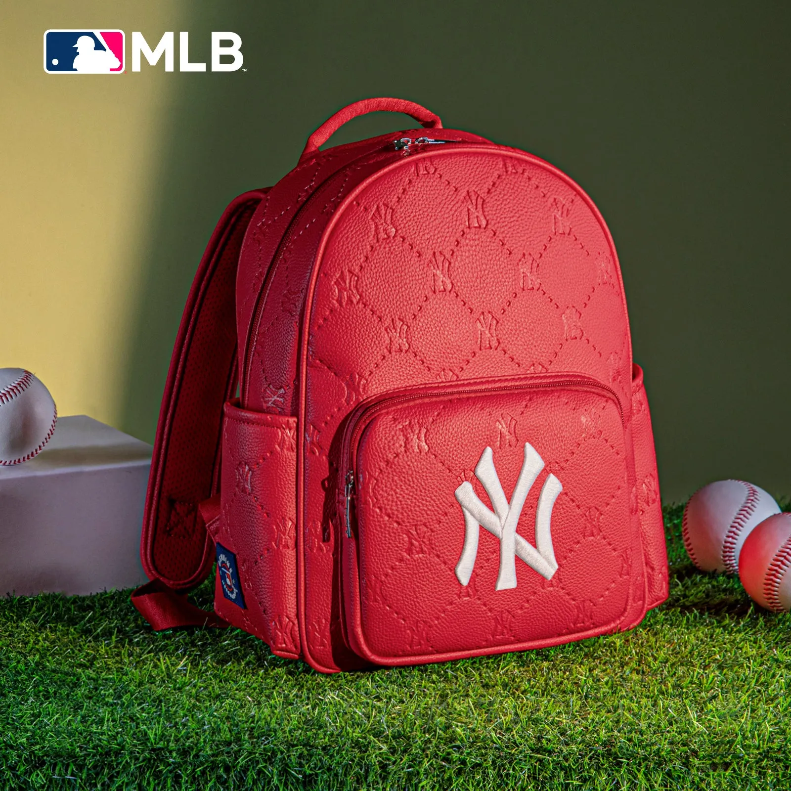 MLB-NY32-003  MLB  New York Yankees  Team Backpack