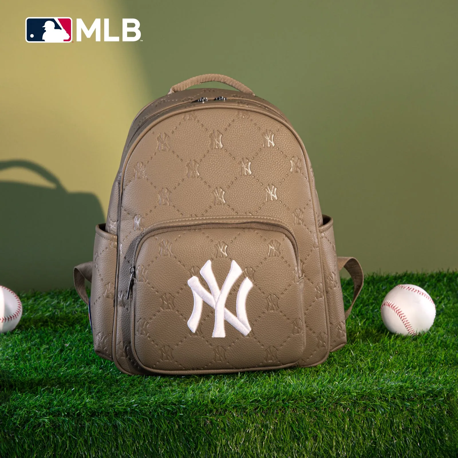 MLB-NY32-003  MLB  New York Yankees  Team Backpack