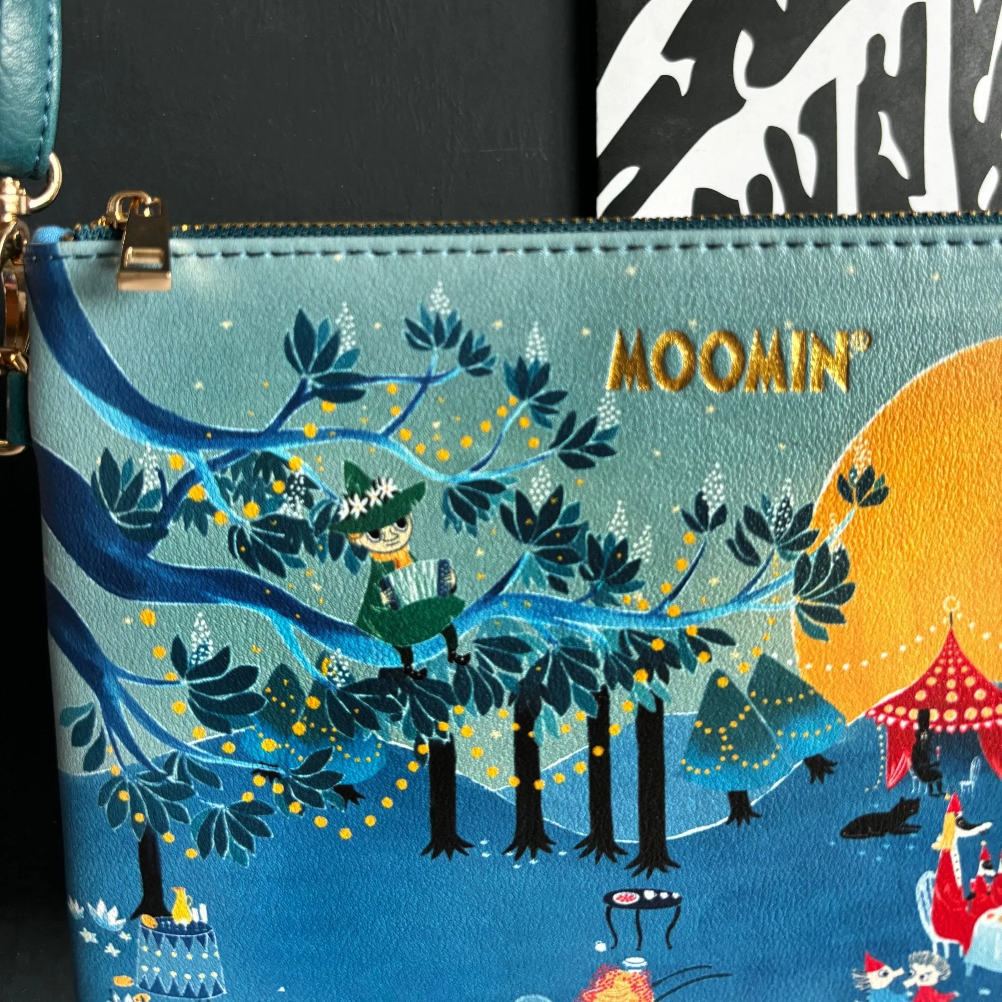 Moomin Picnic Crossbody Bag