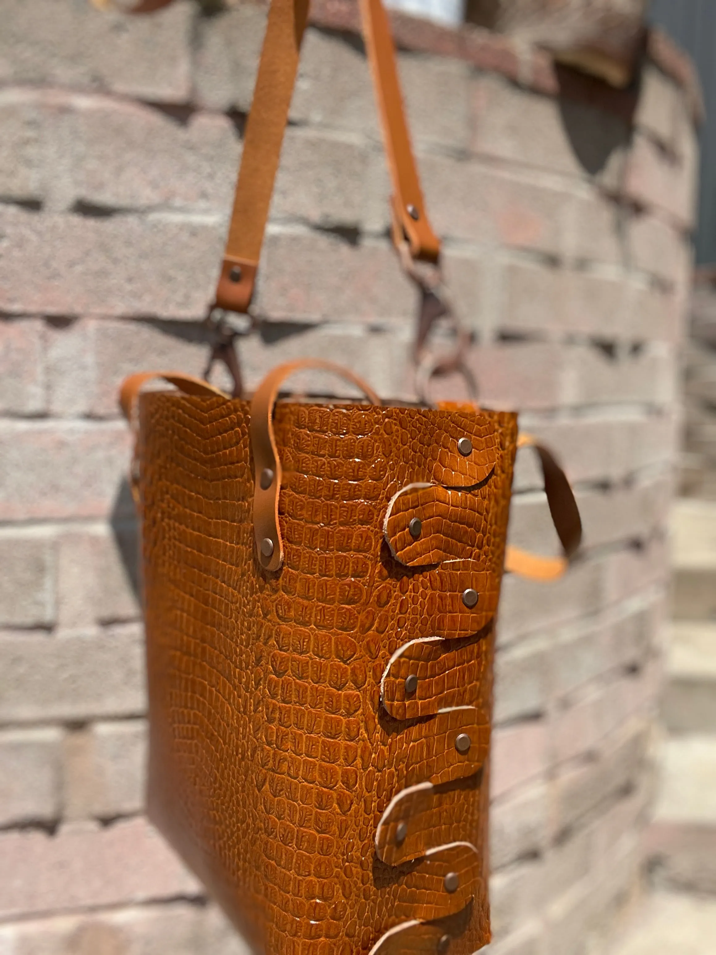 Shiny Caramel Croc Embossed Open Top Crossbody Tote