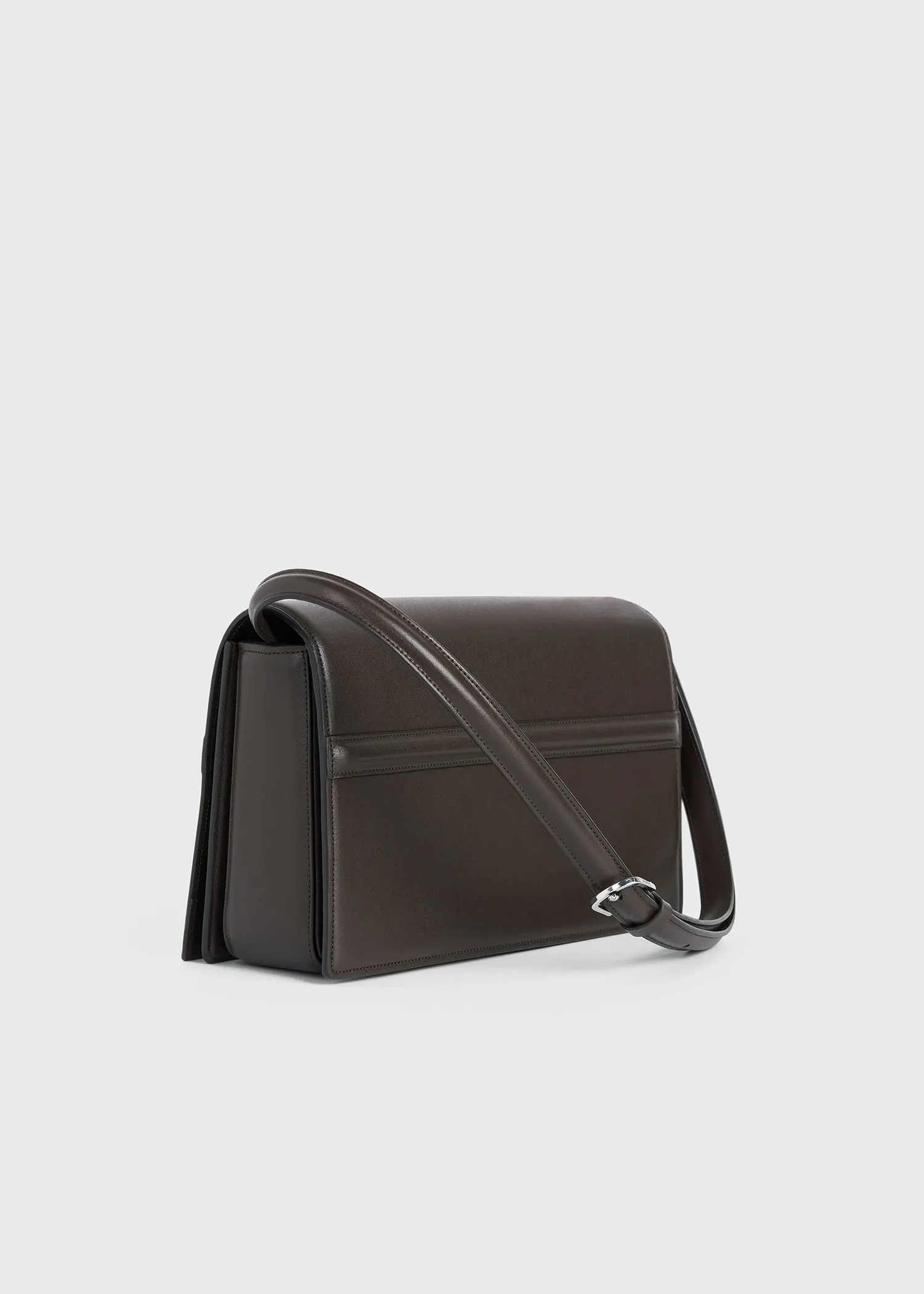 T-Flap leather bag coffee